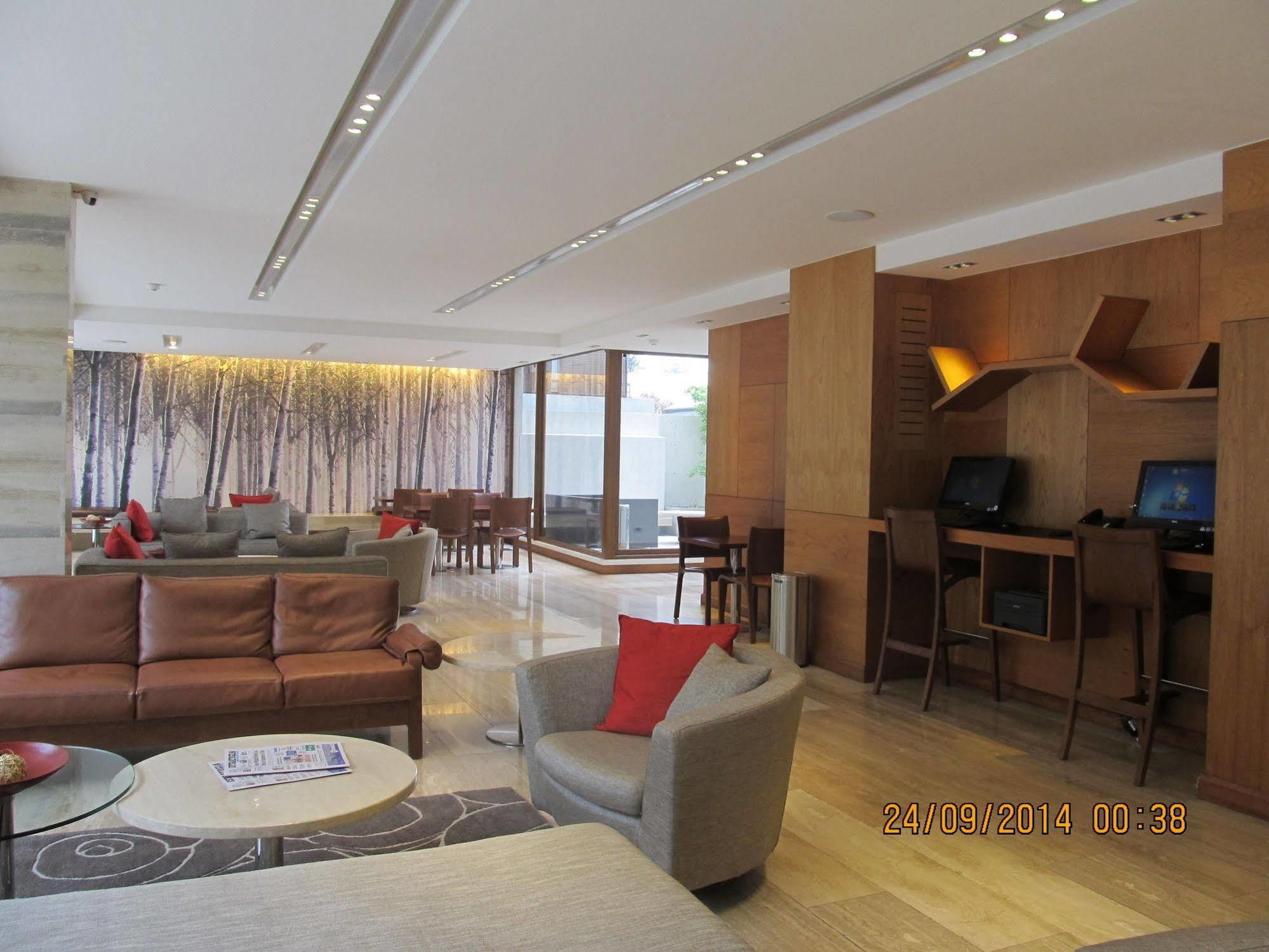 Time Select - Elegant Apartments Сантяго Екстериор снимка